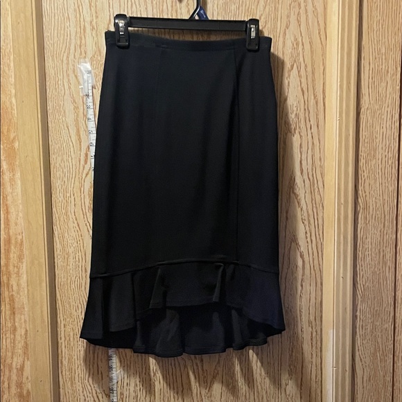 Chic Black High-Low Skirt - Picture 1 of 11